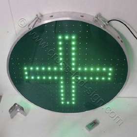 Κυκλικός σταυρός φαρμακείου 70 εκ. με το κεντρικό κανάλι LED αναμμένο.