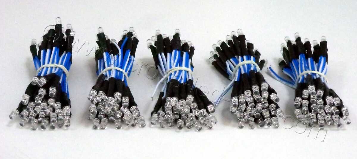 Μπλε καλωδιωμένα led chip 5mm.
